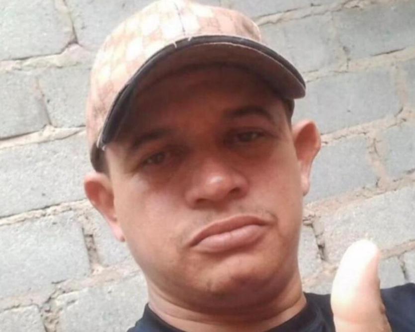 Homem é morto no centro de Olho d'Água do Casado 