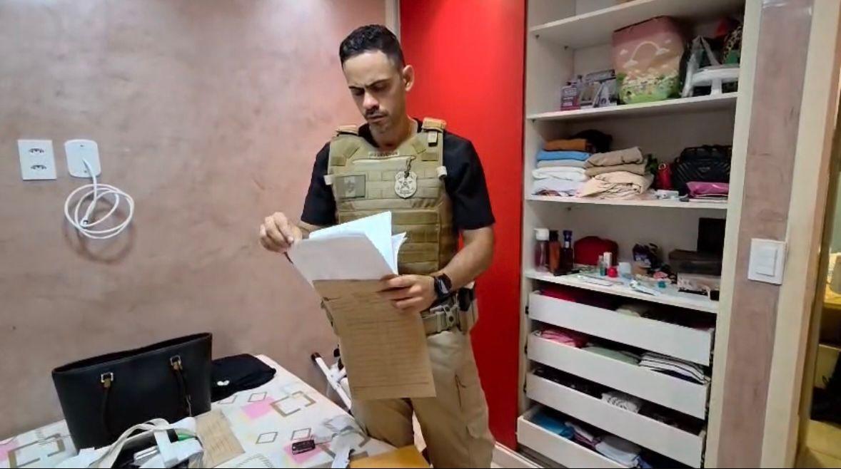 Policial Civil em investigação