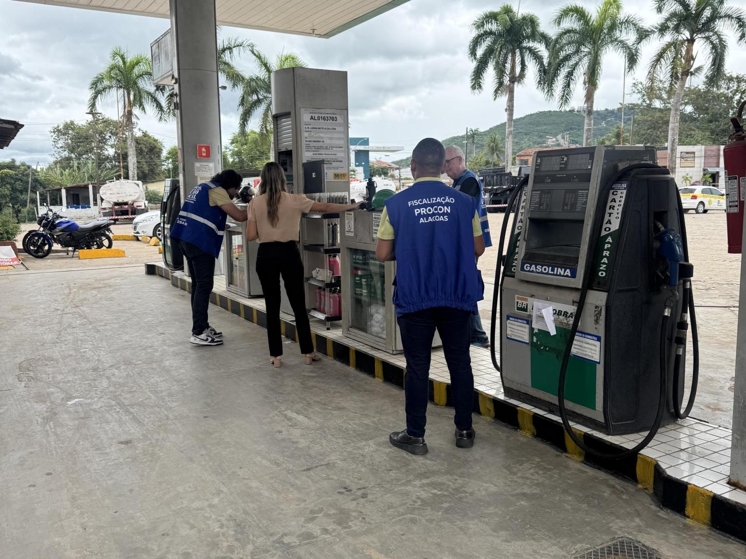 Procon-AL e Sefaz intensificam operação em postos de combustíveis do interior