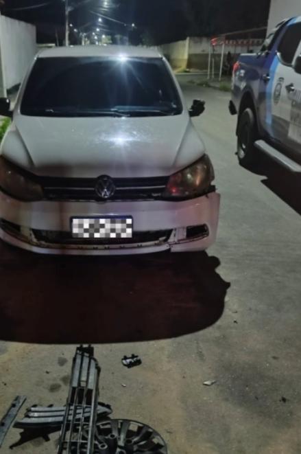 Confusão após acidente de trânsito termina com invasão de domicílio e prisão em Delmiro Gouveia