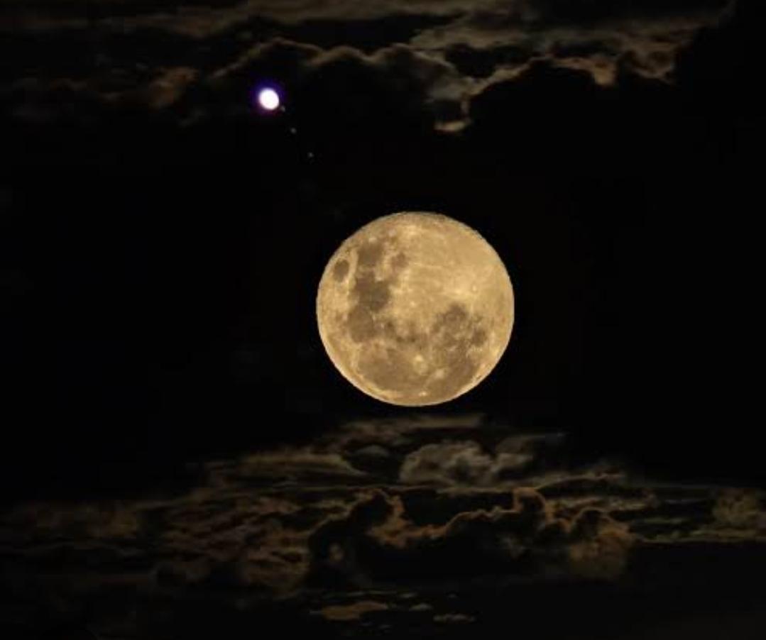 Fenômeno de planetas alinhados com a Lua pode ser observado a olho nu 