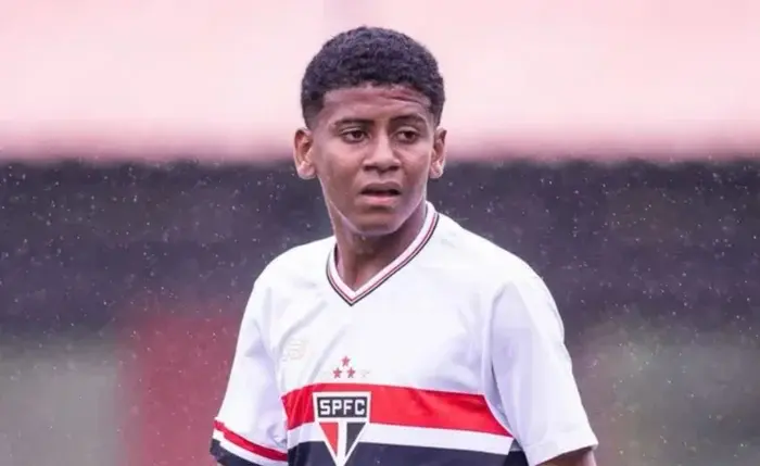 Tragédia no Futebol: Jovem Talento da Base do São Paulo Morre Alvo de Tiroteio em Alagoas