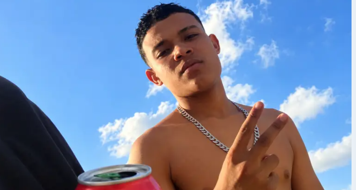 Adolescente de 17 anos é morto a tiros dentro de casa no bairro Santa Amélia