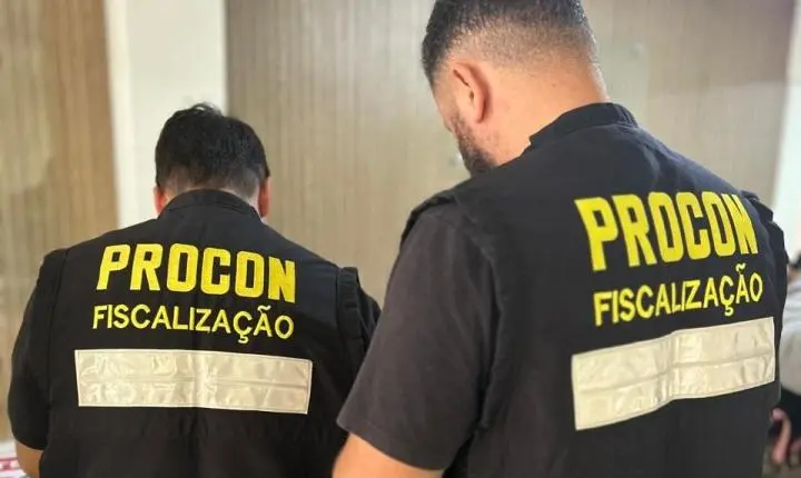 Procon autua duas agências bancárias por demorar no atendimento em Maceió